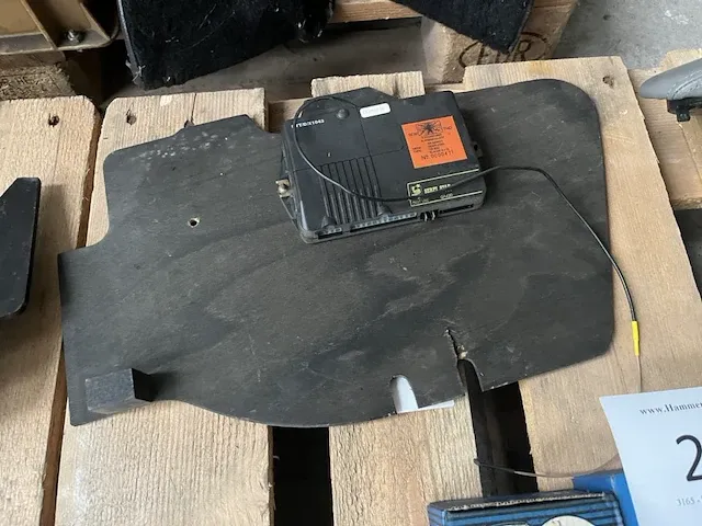 Houten voetenplank porsche 911 passagier - afbeelding 3 van  3
