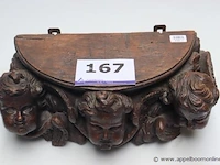 Houten wandhouwwerk vv 3 figurenn - afbeelding 1 van  3