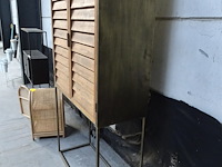 Houten wandkast tweedeurs - afbeelding 2 van  4