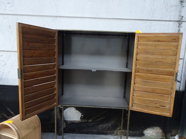 Houten wandkast tweedeurs - afbeelding 4 van  4