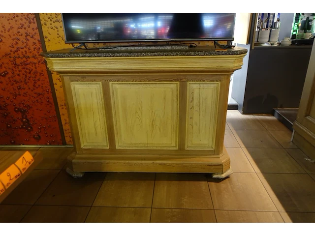 Houten wandkast - afbeelding 1 van  3