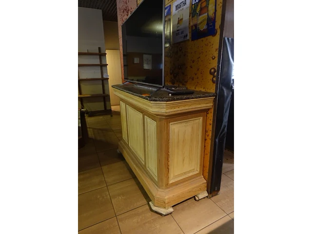 Houten wandkast - afbeelding 2 van  3