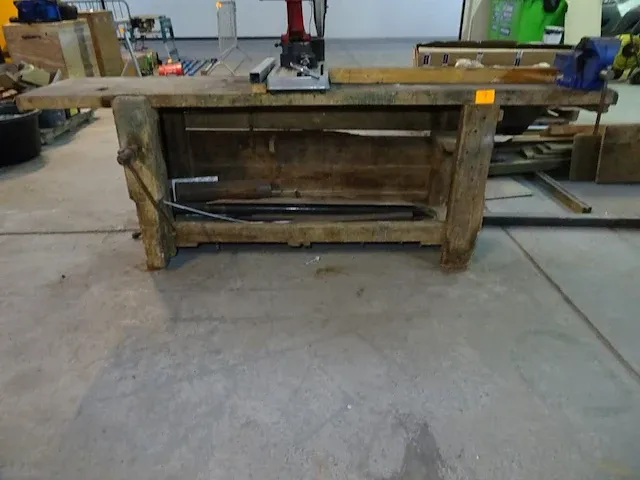 Houten werkbank - afbeelding 2 van  3