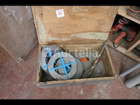 Houten werkplaatskast en inhoud - afbeelding 14 van  24