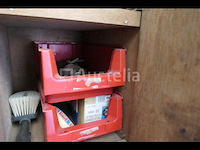 Houten werkplaatskast en inhoud - afbeelding 15 van  24