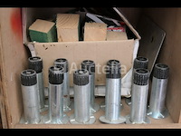 Houten werkplaatskast en inhoud - afbeelding 21 van  24