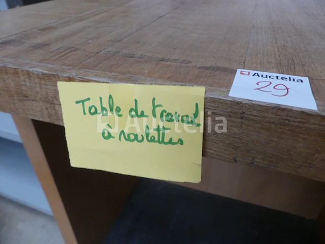 Houten werktafel op wielen - afbeelding 2 van  3