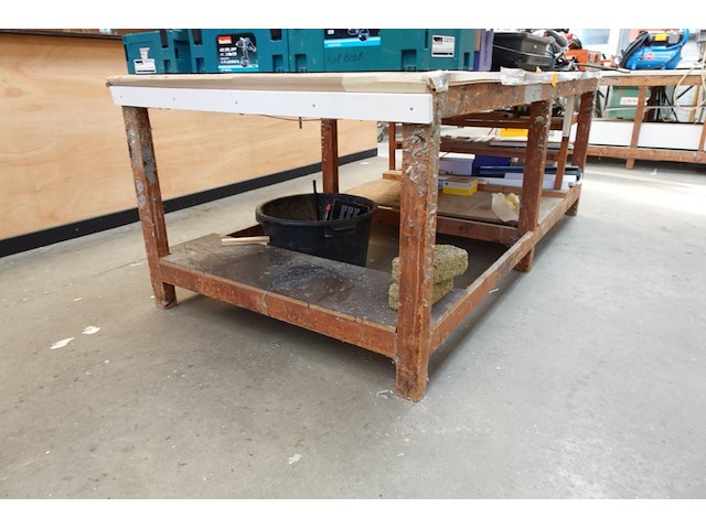 Houten werktafel - afbeelding 2 van  2
