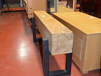 Houten zitbank met zwart metalen voet afm. 128x30x55 - afbeelding 3 van  5