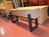 Houten zitbank met zwart metalen voet afm. 128x30x55 - afbeelding 4 van  5