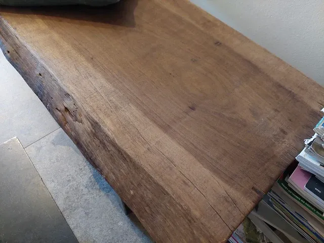 Houten zitbank vv metalen onderstel, incl deco kussens - afbeelding 4 van  6