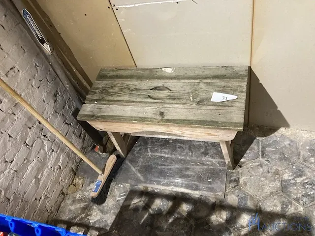 Houten zitbankje - afbeelding 1 van  3