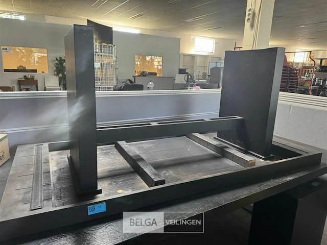 Houten zwarte massieve tafel l190xb88xh77 cm - afbeelding 2 van  3