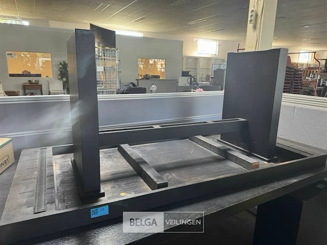 Houten zwarte massieve tafel l190xb88xh77 cm - afbeelding 3 van  3