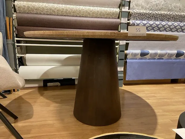 Houten/stenen tafel - afbeelding 2 van  7