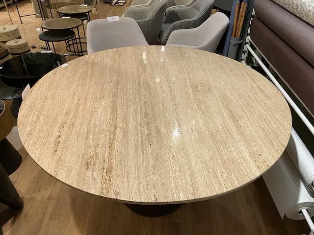 Houten/stenen tafel - afbeelding 7 van  7