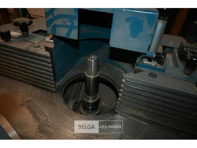 Houtfreesmachine - afbeelding 8 van  9