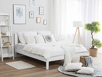 Houtkleurig tweepersoonsbed 140 x 200 cm