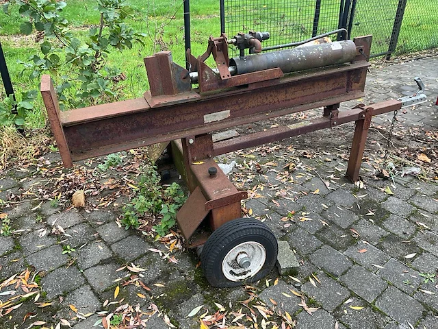 Houtkliefmachine - afbeelding 1 van  8