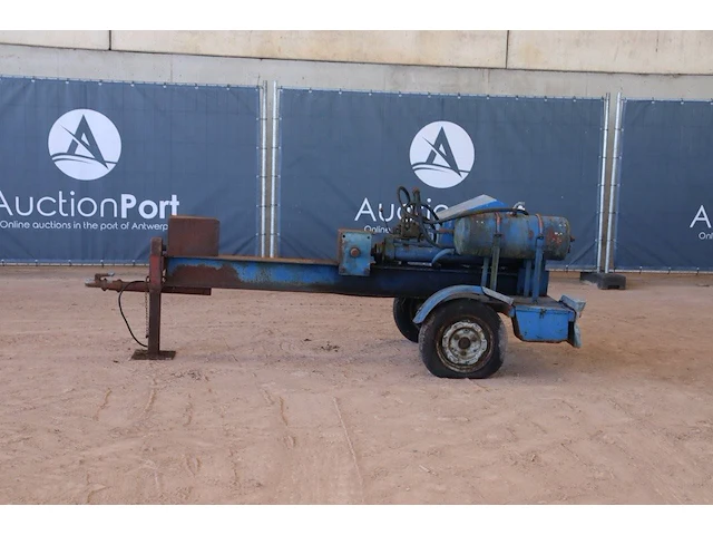 Houtkloofmachine aanhanger - afbeelding 1 van  1