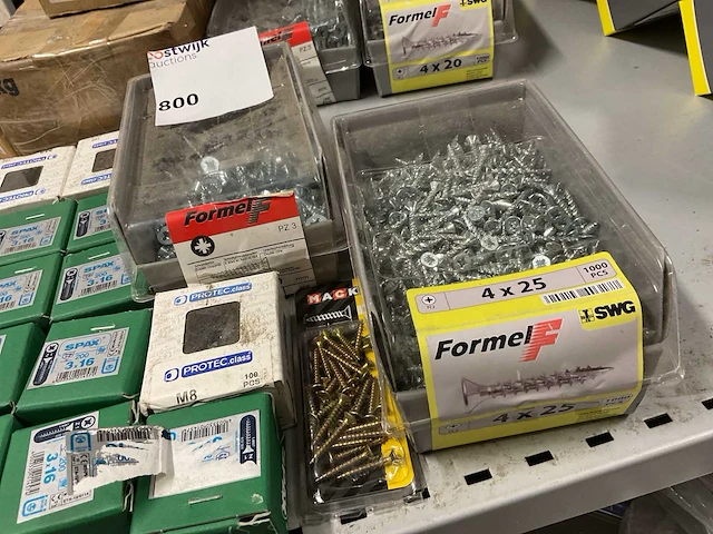 Houtschroeven inox moeren en krammen - afbeelding 2 van  7