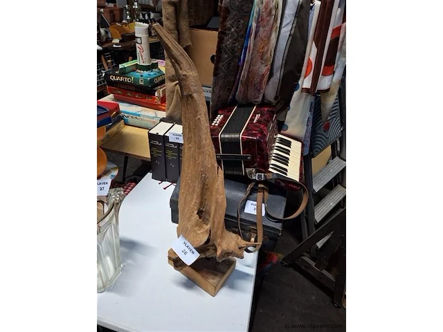 Houtsculptuur - afbeelding 1 van  2