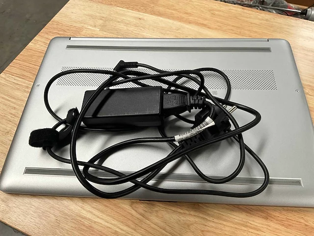 Hp 15s-fq2067nb laptop in draagtas - afbeelding 7 van  9