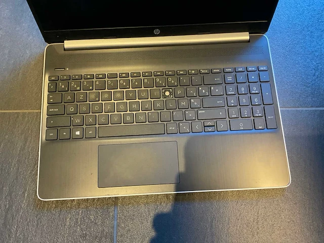 Hp 15s laptop - afbeelding 2 van  5