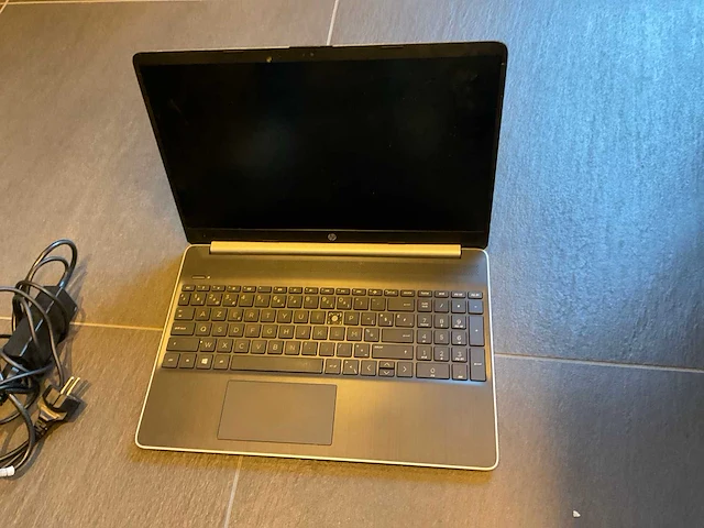 Hp 15s laptop - afbeelding 3 van  5