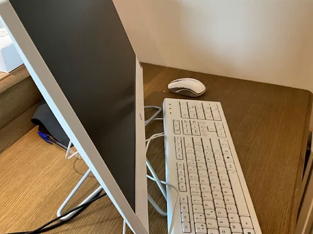 Hp desktop all-in-one - afbeelding 2 van  2