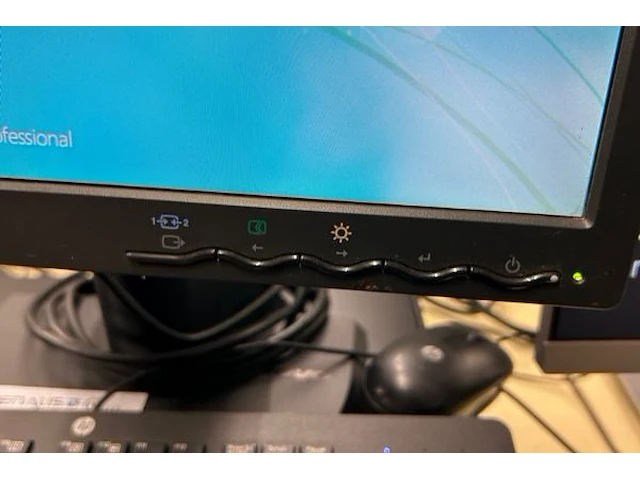 Hp desktop + scherm en toebehoren - afbeelding 5 van  5