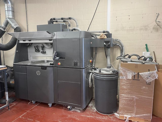 Hp jet fusion 3d 4200 printer + 3d build unit + processing & cooling station (incl. 40% virgin powder pa 12) - afbeelding 1 van  9