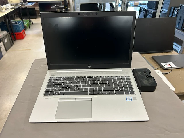 Hp laptop - afbeelding 1 van  7