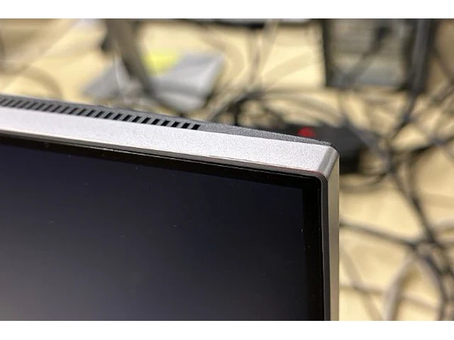 Hp pro desk + scherm en toebehoren - afbeelding 2 van  6
