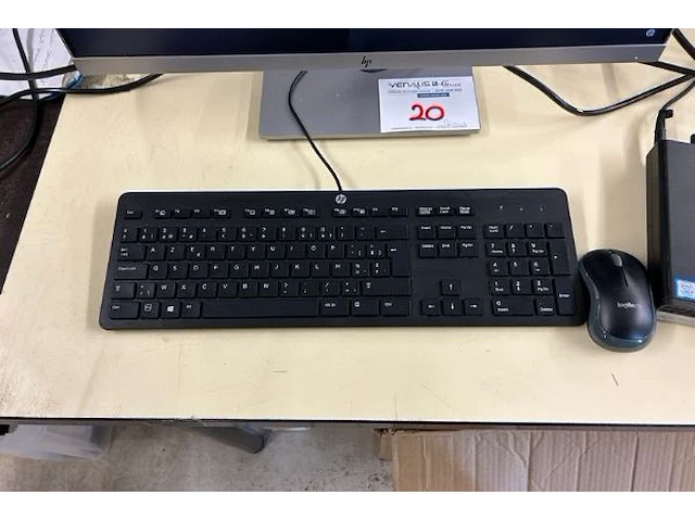 Hp pro desk + scherm en toebehoren - afbeelding 4 van  7