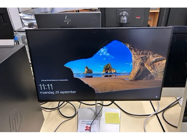 Hp pro desk + scherm en toebehoren - afbeelding 2 van  7
