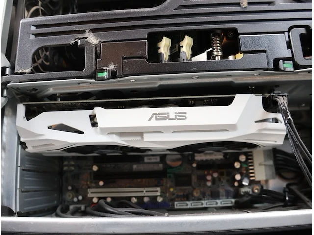 Hp z620 workstation + gtx 1060 6gb - afbeelding 10 van  13