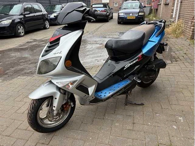 Huatian - scooter - afbeelding 1 van  7