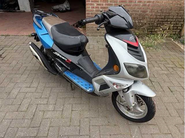 Huatian - scooter - afbeelding 2 van  7