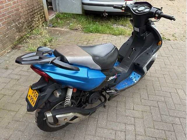 Huatian - scooter - afbeelding 4 van  7