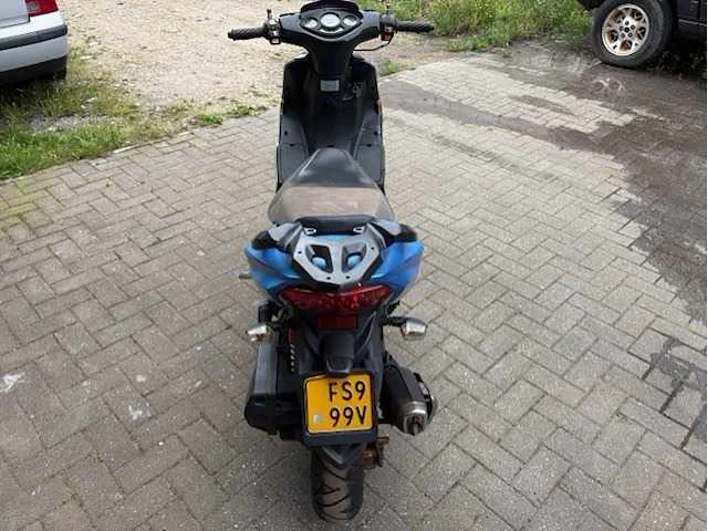 Huatian - scooter - afbeelding 5 van  7