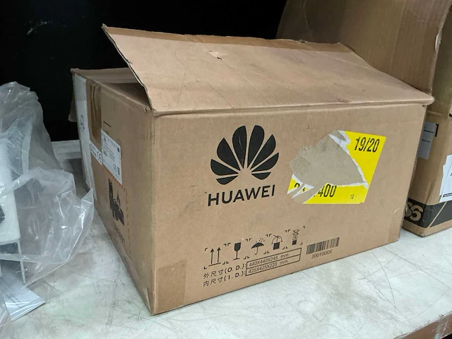 Huawei sun 2000-3ktl-l1 omvormer - afbeelding 2 van  4