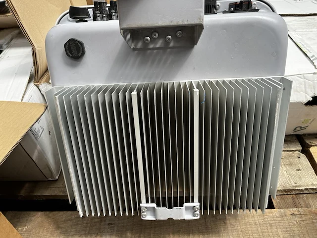 Huawei sun2000-12ktl-m0 solar inverter - afbeelding 4 van  4
