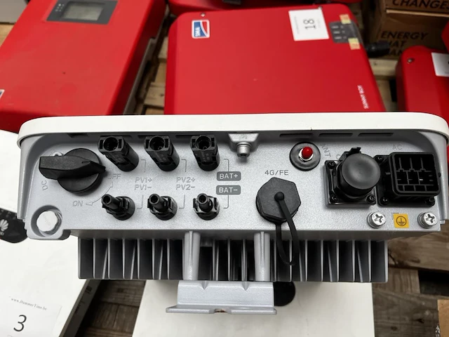 Huawei sun2000-3ktl-l1 solar inverter - afbeelding 3 van  4