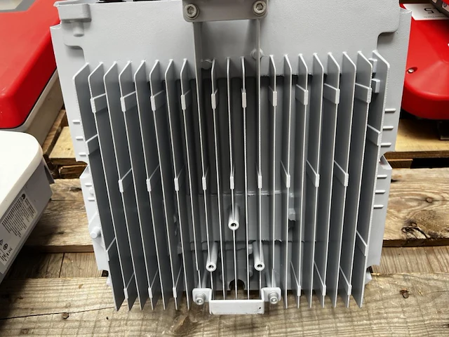 Huawei sun2000-3ktl-l1 solar inverter - afbeelding 3 van  3