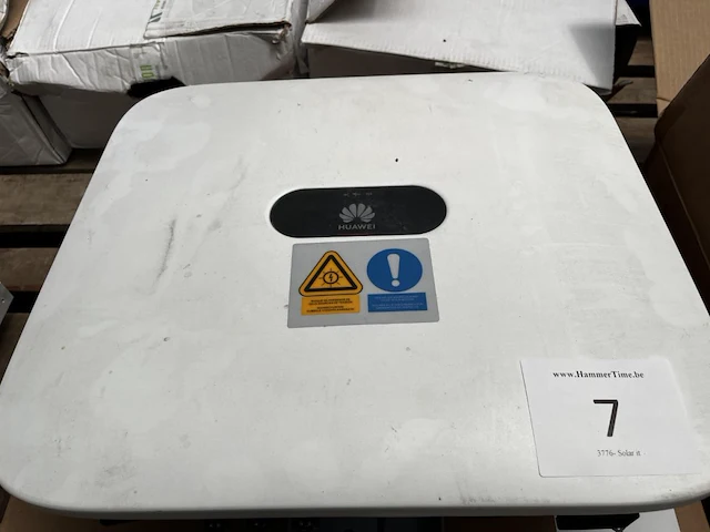 Huawei sun2000-8ktl-m1 solar inverter - afbeelding 1 van  3