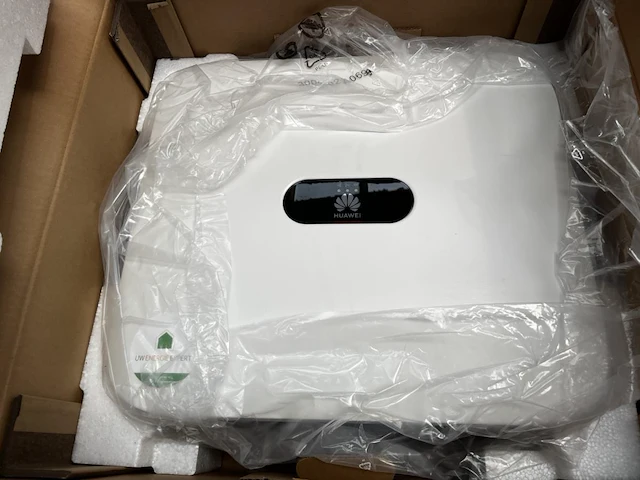 Huawei sun2000-8ktl-m1 solar inverter - afbeelding 1 van  3