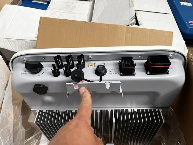 Huawei sun2000-8ktl-m1 solar inverter - afbeelding 2 van  3