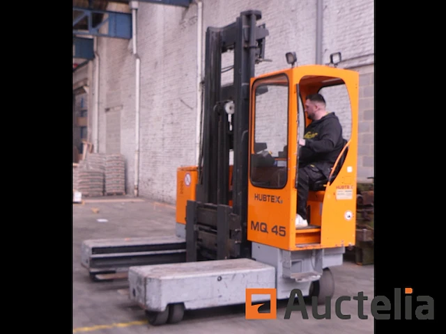 Hubtex mq45 multidirectionele heftruck - afbeelding 1 van  4