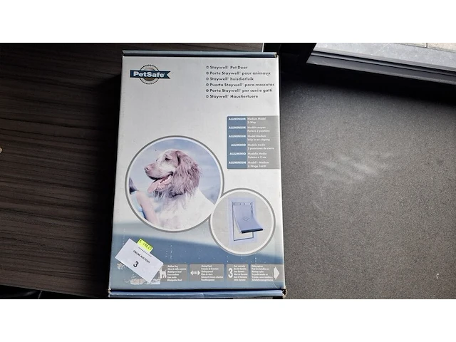 Huisdierluik staywell aluminium maat: medium - afbeelding 1 van  2